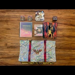 Wonder Woman Gift Set. All Brand New Pieces.